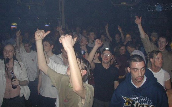 crowd1